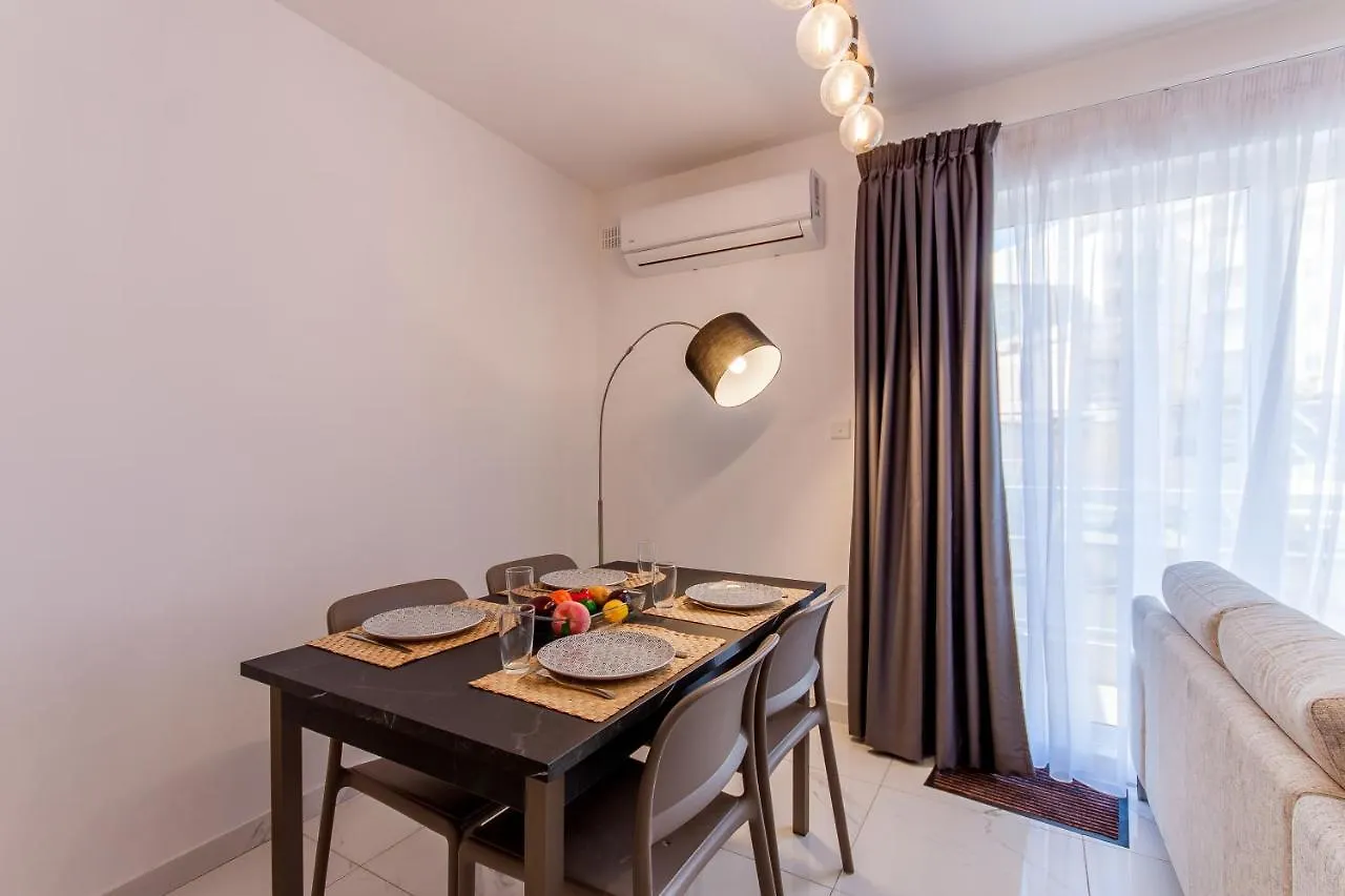 Apartment Modern Apart Heart Of Sliema Viani N1 And N4 - Happy Rentals Malta